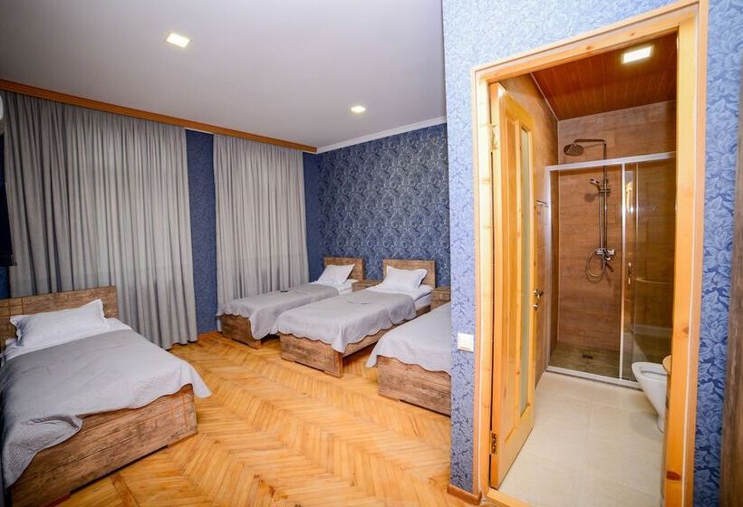 تختخواب و صبحانه Samta