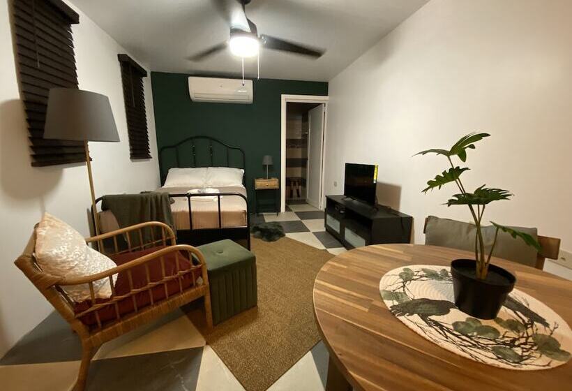 هتل El Flamingo Beach Club