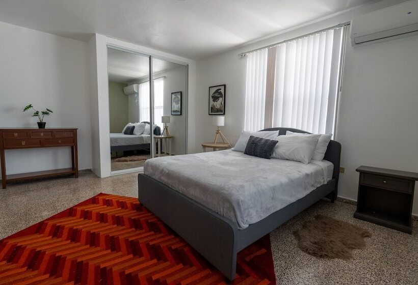 هتل El Flamingo Beach Club