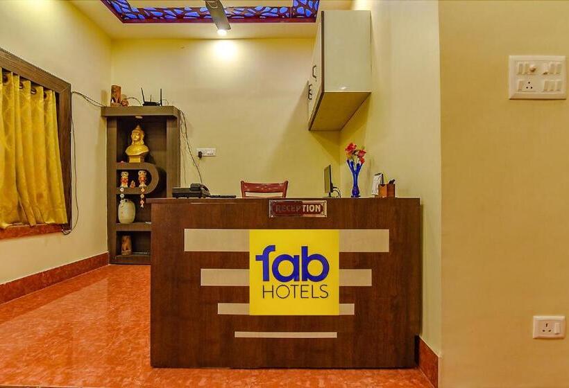 Hotel Fabexpress Shivalya