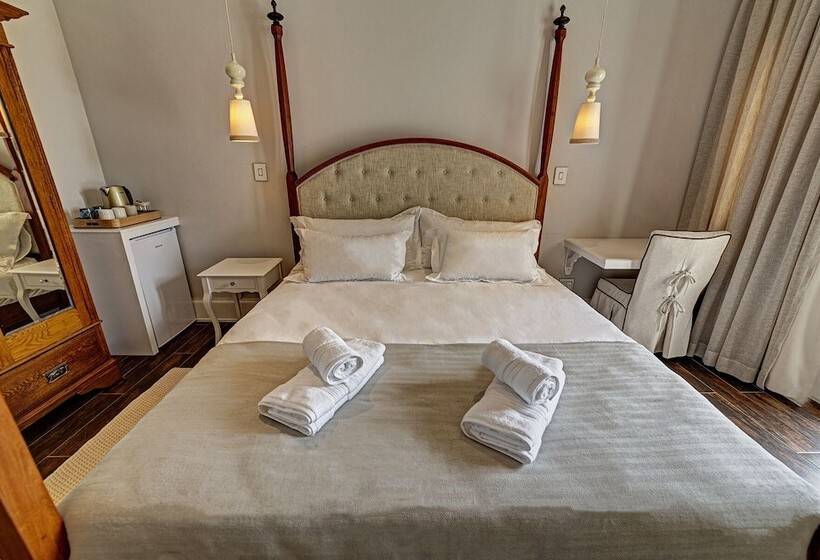 هتل Lagoon Suites Guesthouse Cc