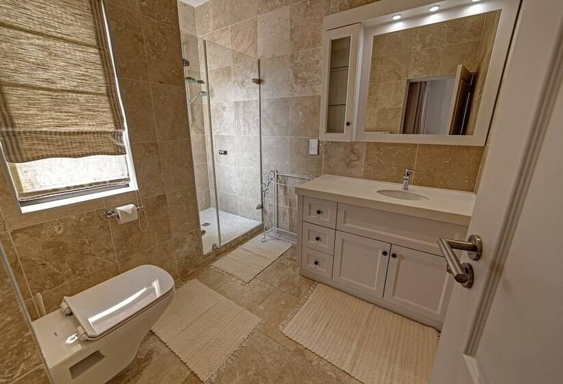 هتل Lagoon Suites Guesthouse Cc