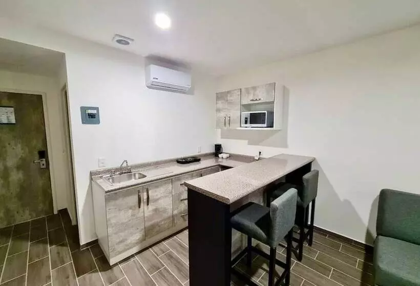 Hotelli Sr Suites