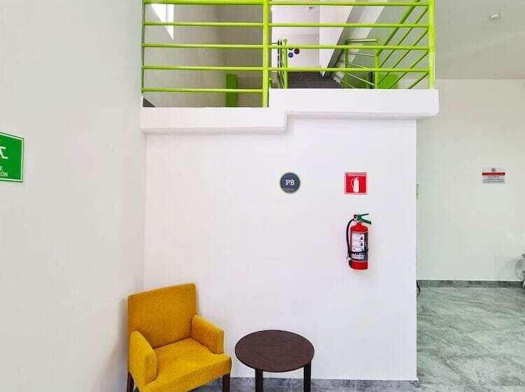 Отель Sr Suites