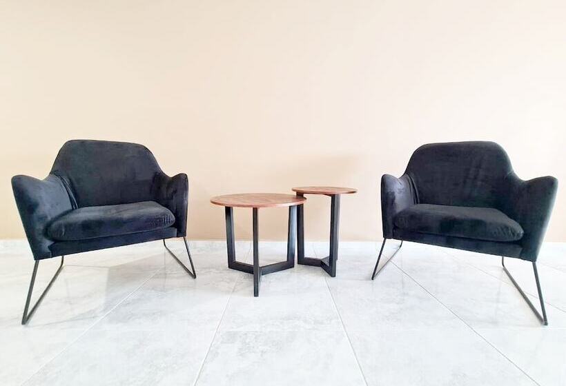 Отель Sr Suites