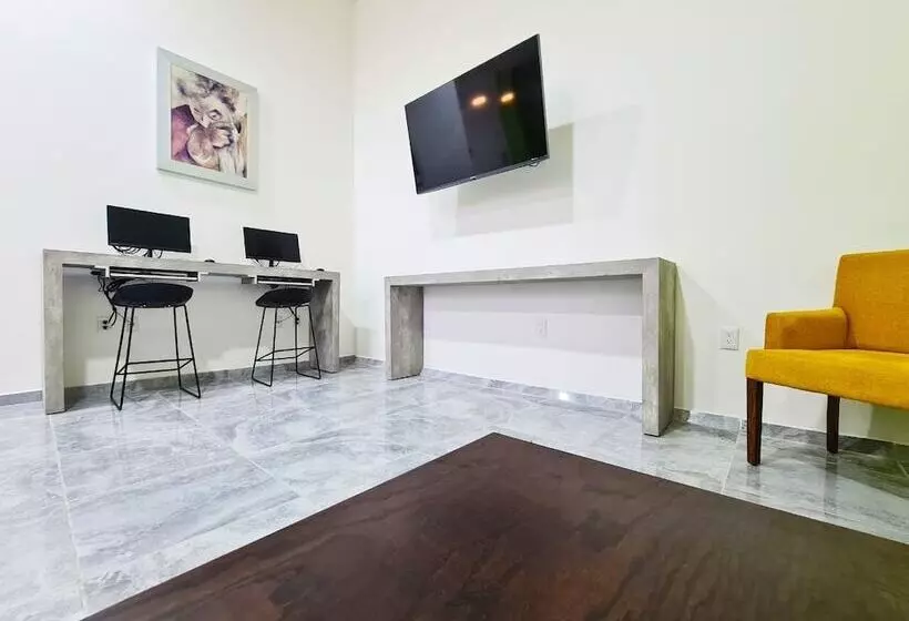 Hotelli Sr Suites