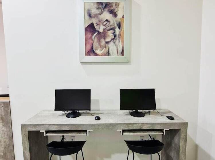 Отель Sr Suites