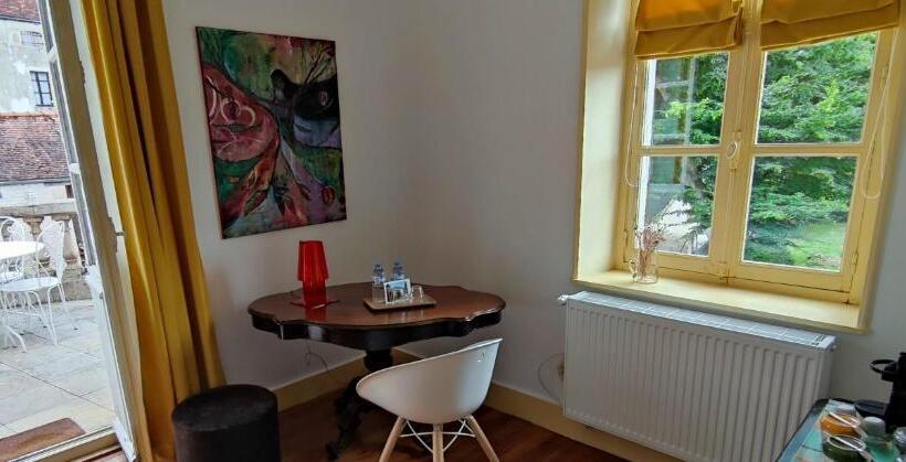 مبيت وإفطار Manoir De L'echauguette