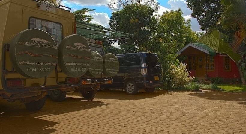 Bed and Breakfast Safariland Cottages