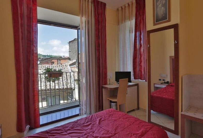 בית מלון כפרי Conte Ruggero