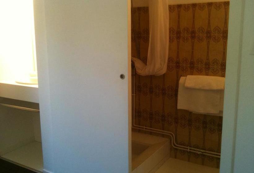 ホテル Hôtel De La Paix