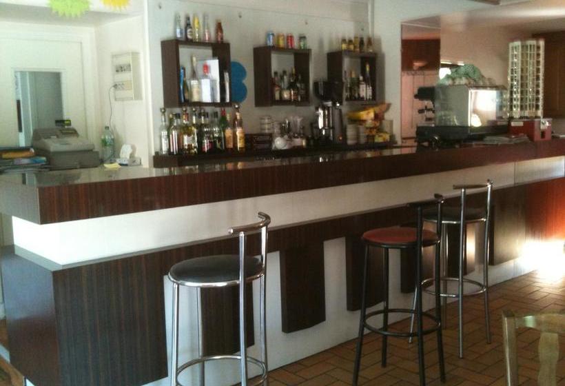 ホテル Hôtel De La Paix