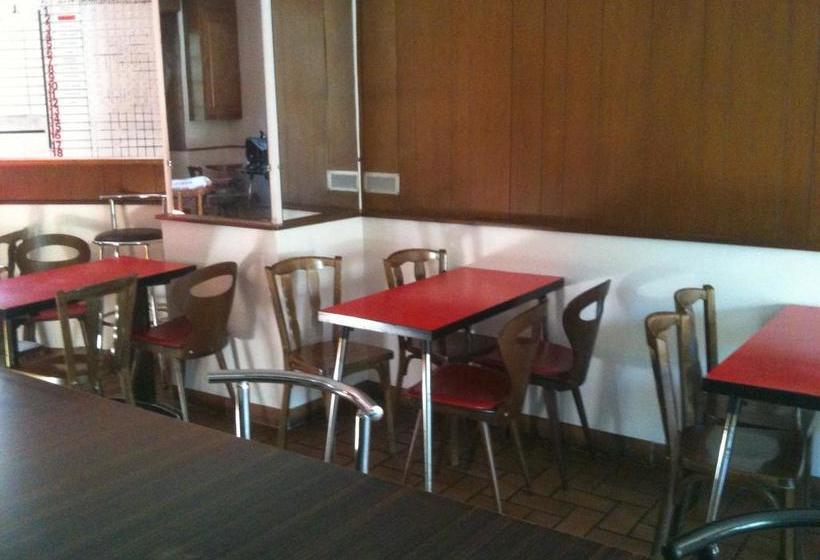 ホテル Hôtel De La Paix