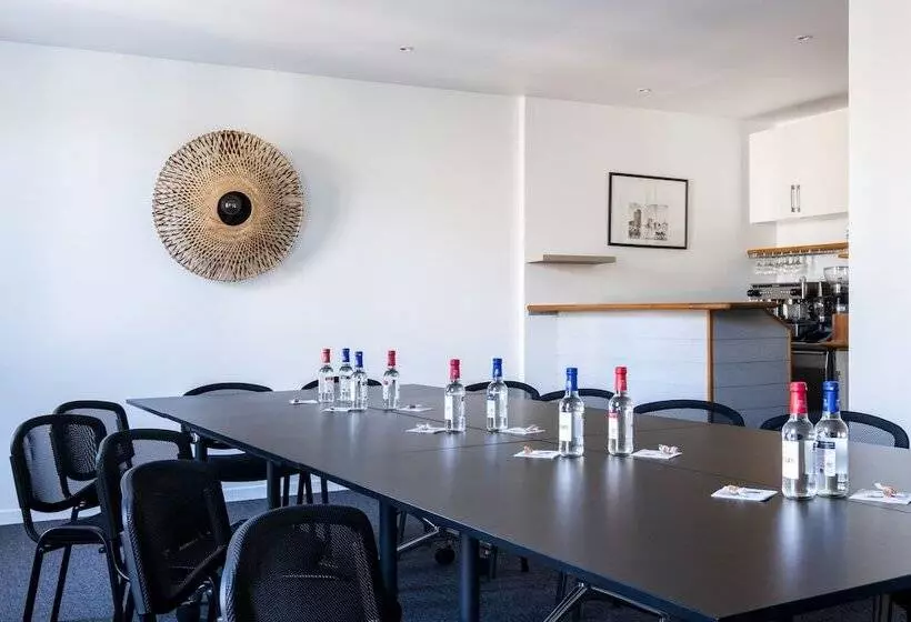 ホテル Hôtel Le Français