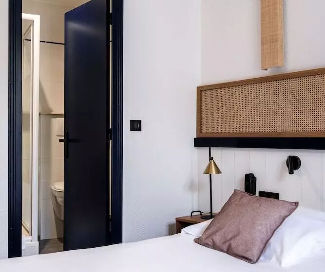 ホテル Hôtel Le Français