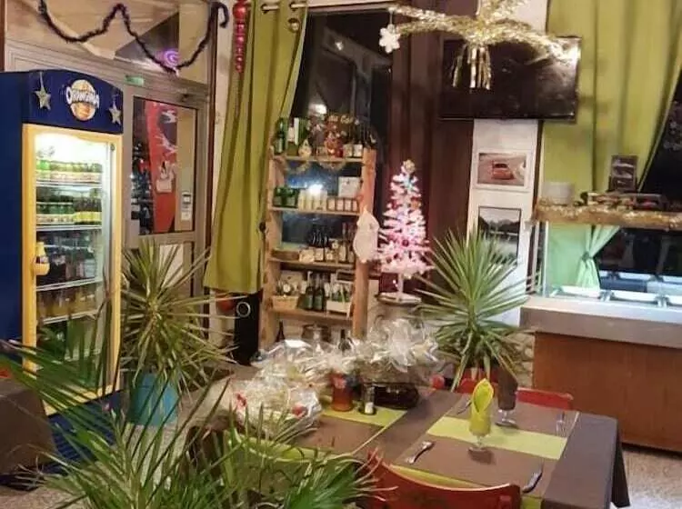 ホテル La Trinite