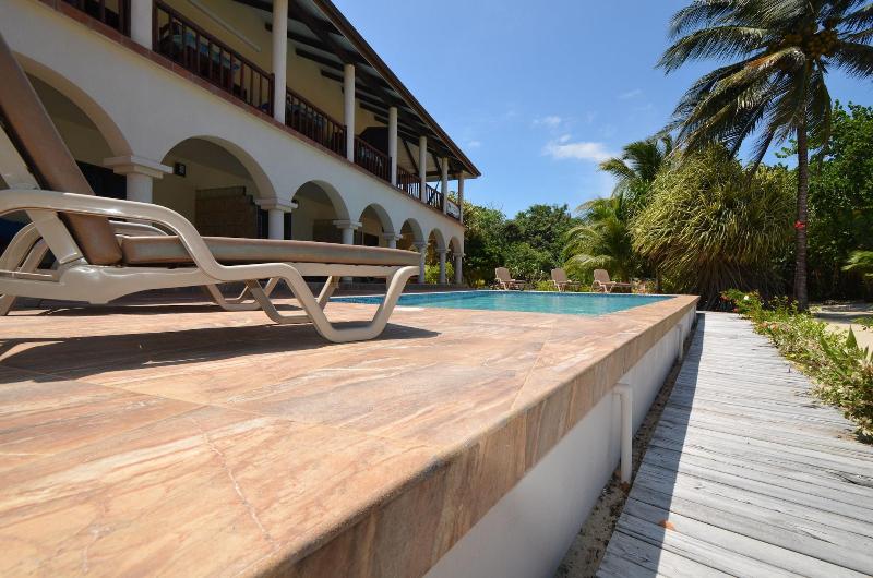 酒店 Mariposa Belize Beach Resort