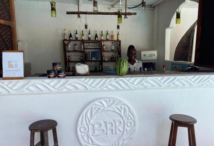 ホテル Moonshine Uroa Boutique