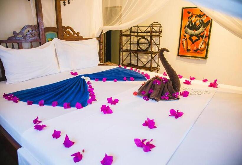 ホテル Moonshine Uroa Boutique