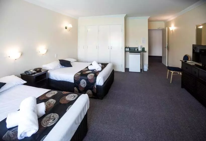 Motelli Comfort Hotel Pacific Cleveland