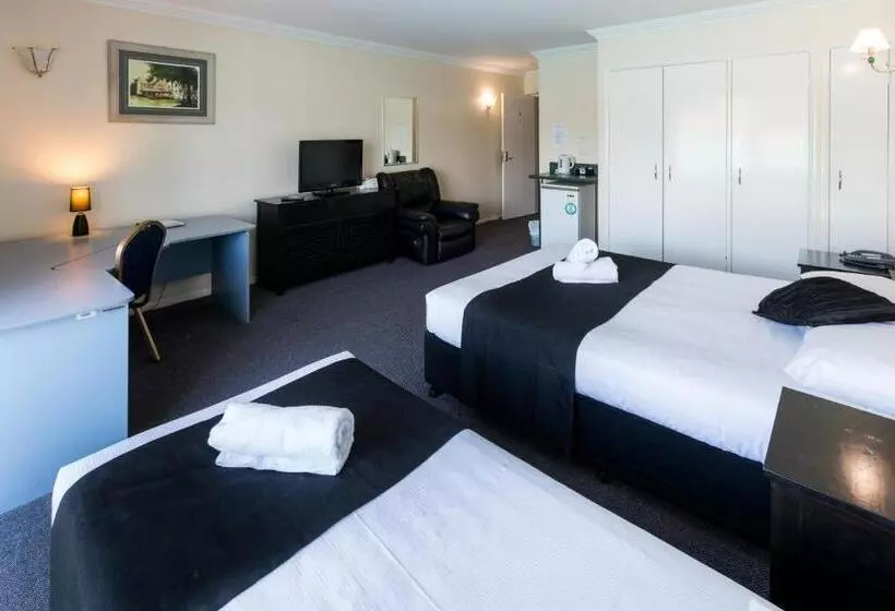 Motelli Comfort Hotel Pacific Cleveland
