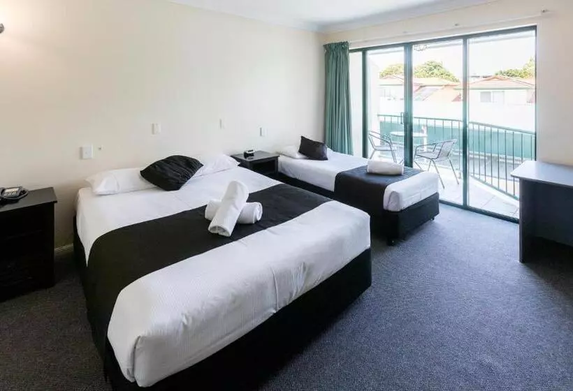 Motelli Comfort Hotel Pacific Cleveland