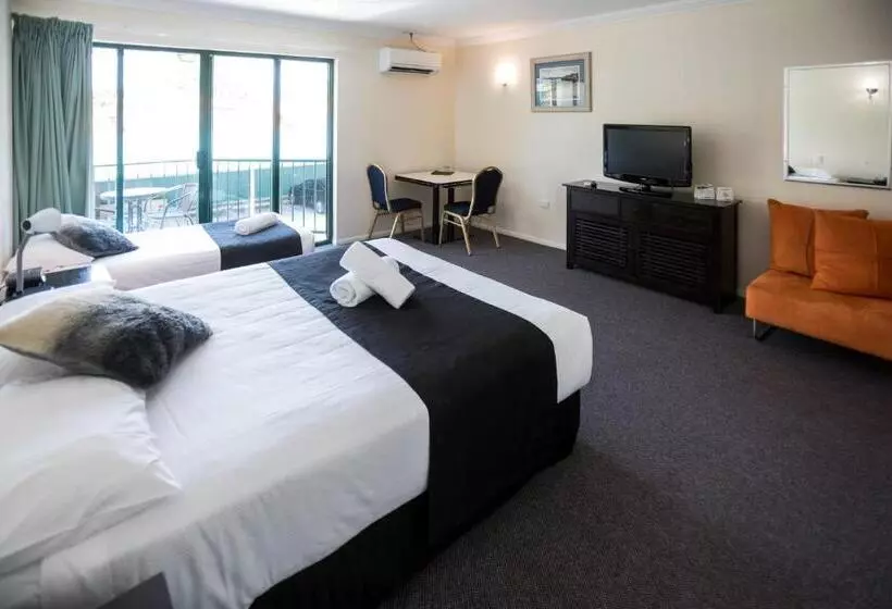 Motelli Comfort Hotel Pacific Cleveland