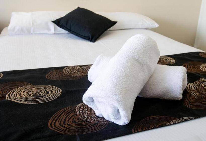 モーテル Comfort Hotel Pacific Cleveland