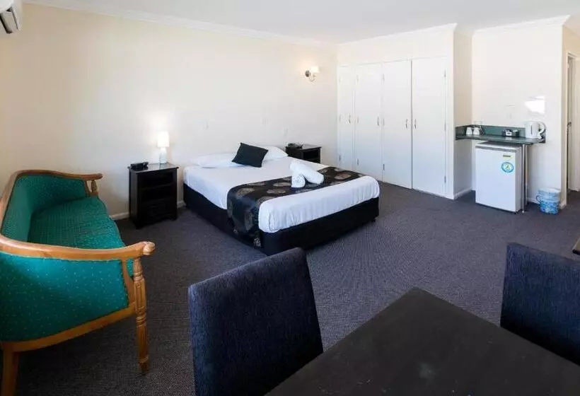 Motelli Comfort Hotel Pacific Cleveland