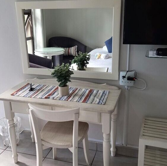 Пансион Harmony Guesthouse