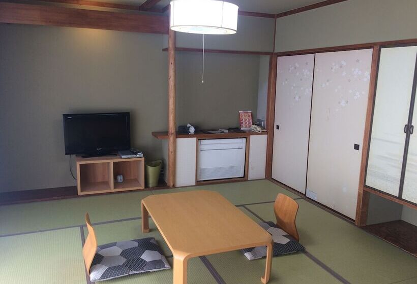 Рёкан Breezbay Seaside Resort Atami