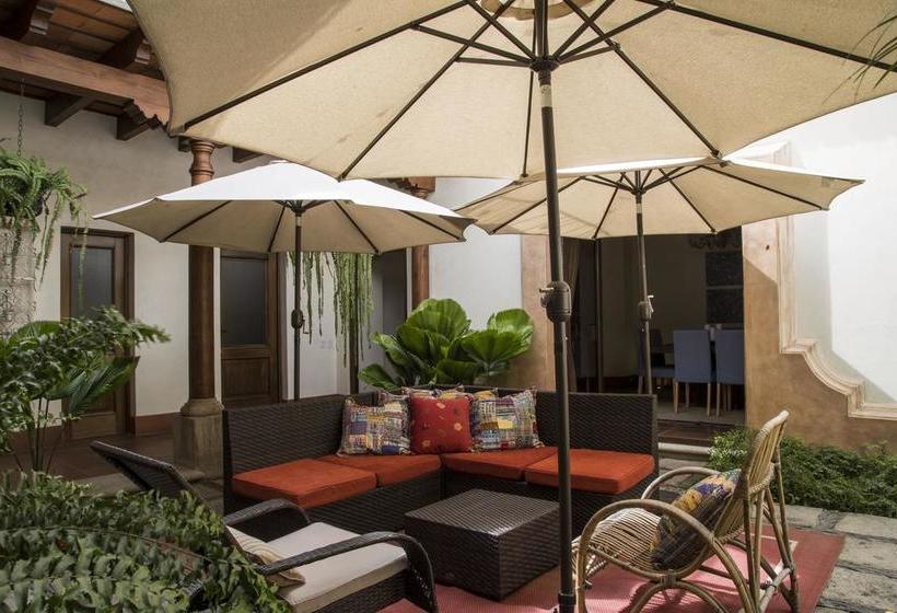 تختخواب و صبحانه Serendipity Boutique