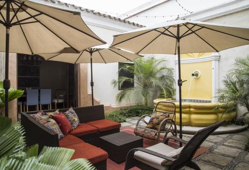 تختخواب و صبحانه Serendipity Boutique