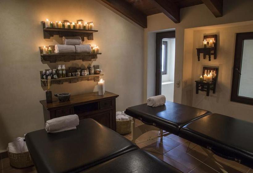 تختخواب و صبحانه Serendipity Boutique