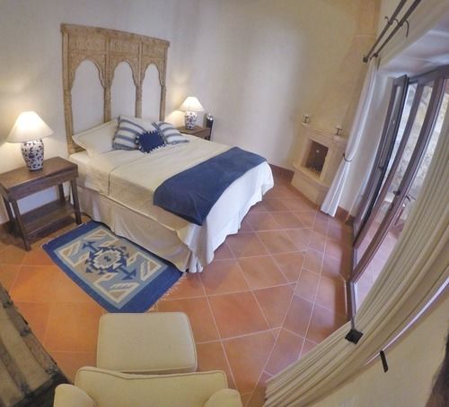 تختخواب و صبحانه Serendipity Boutique