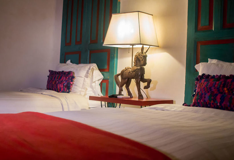 تختخواب و صبحانه Serendipity Boutique