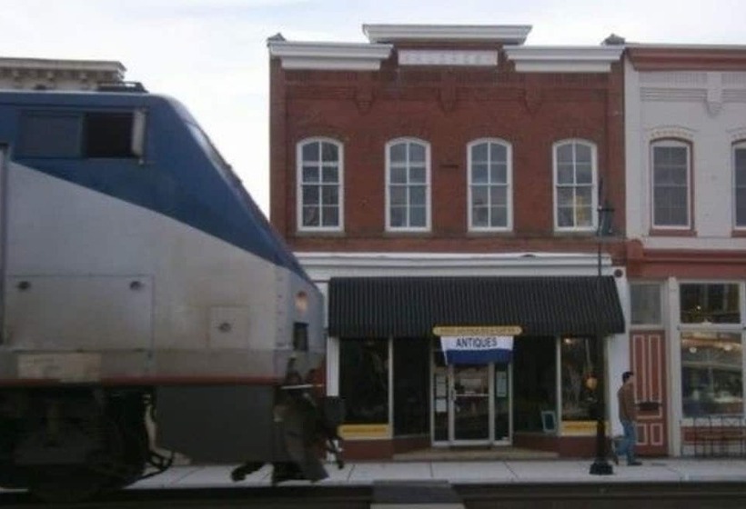 مبيت وإفطار The Tinder Guest House