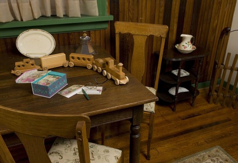 مبيت وإفطار The Tinder Guest House