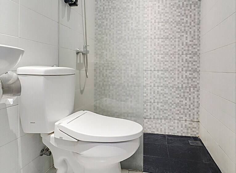 Capital O The Regia Cihampelas Hotel Bandung