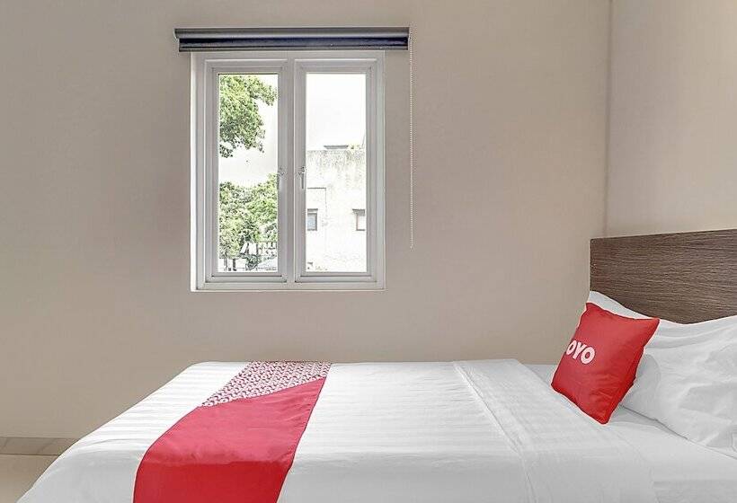 Capital O The Regia Cihampelas Hotel Bandung