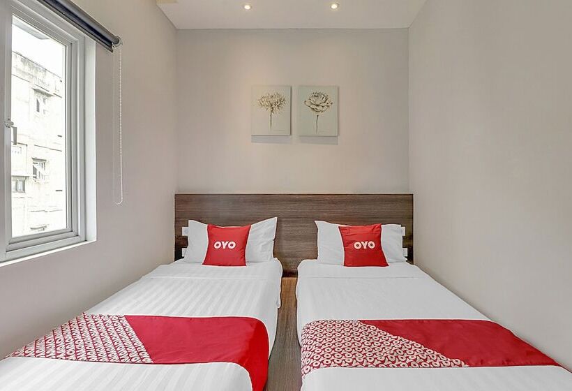 Capital O The Regia Cihampelas Hotel Bandung