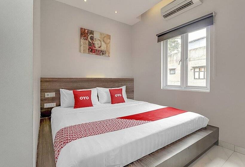 Capital O The Regia Cihampelas Hotel Bandung