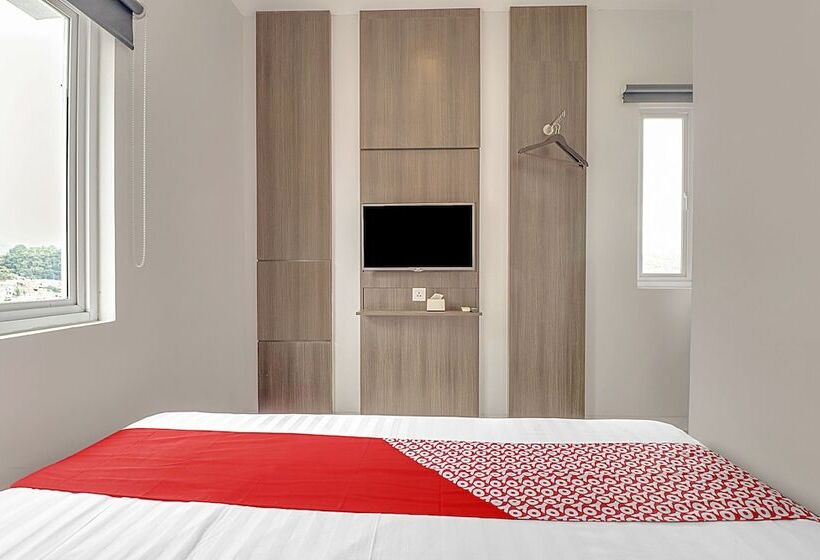 Capital O The Regia Cihampelas Hotel Bandung