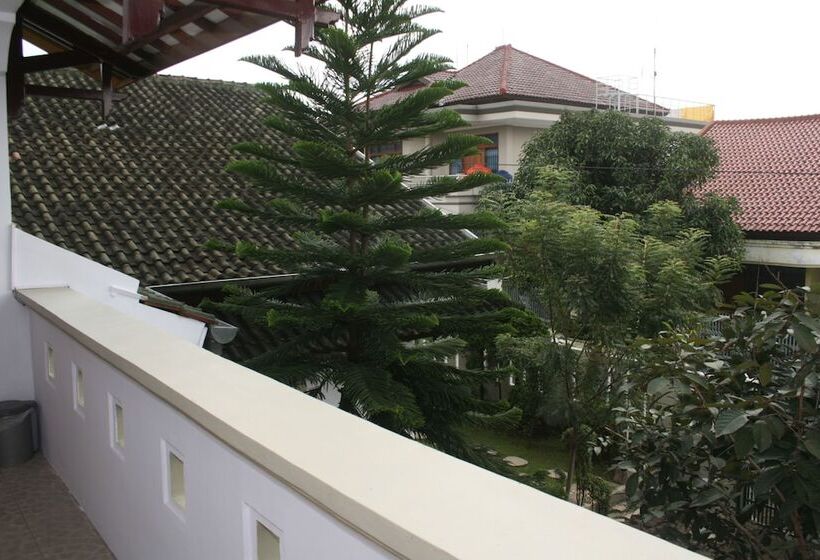 بنسيون Junjunan Dalam Sharia Guesthouse