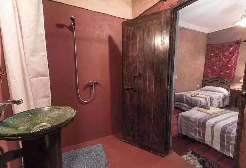 Majatalo Kasbah Valentine