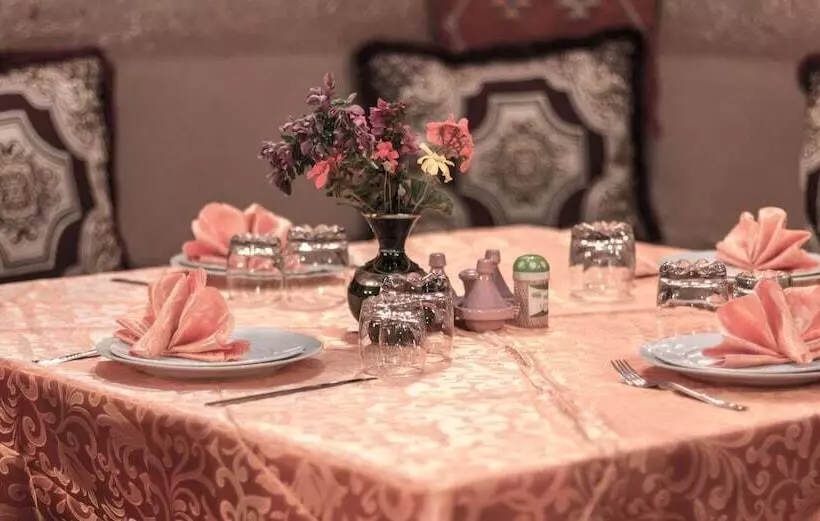 Majatalo Kasbah Valentine