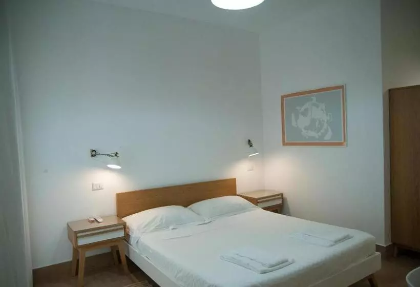 پانسیون Mediterraneo Guesthouse