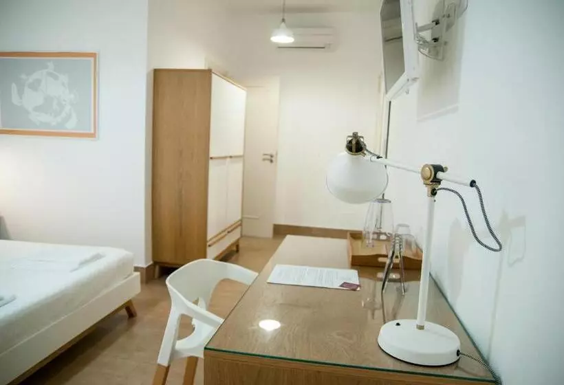پانسیون Mediterraneo Guesthouse