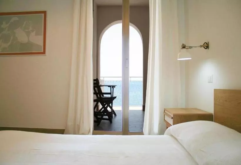 پانسیون Mediterraneo Guesthouse