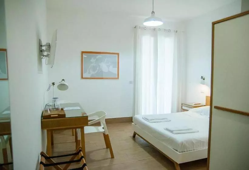 پانسیون Mediterraneo Guesthouse